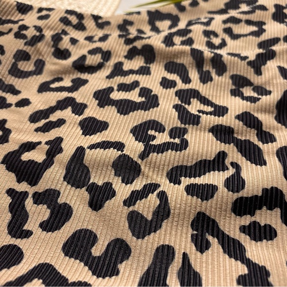 NWOT Beach Riot Leopard Animal Print Asymmetrical Celine One Shoulder One Piece - Picture 8 of 16